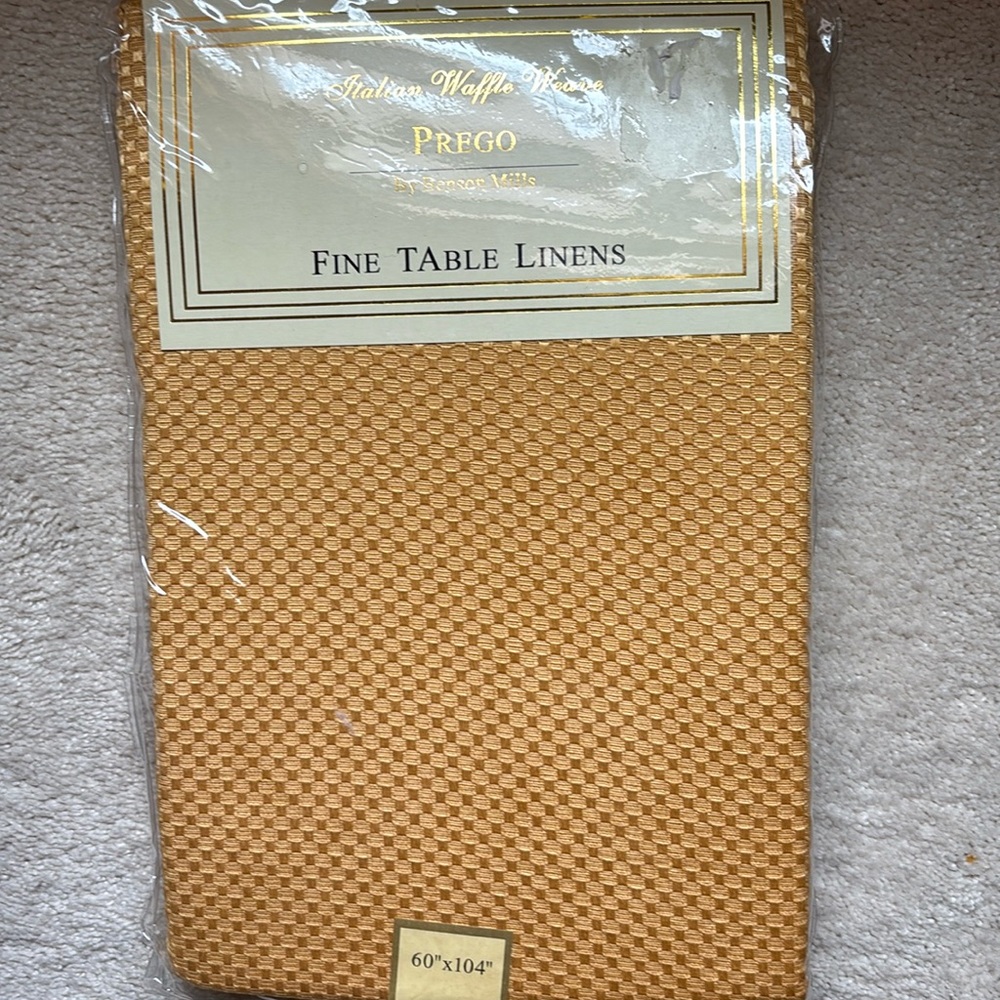 Table cloth NWT Tan Waffle Weave Table Linen NWT - Picture 2 of 11
